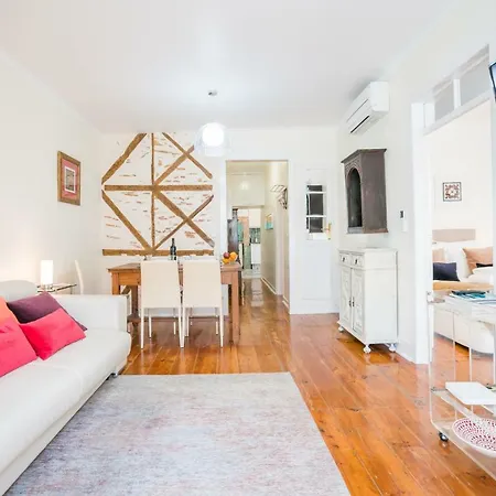 Apartment Sao Bento Authentic Apartment. Lisbon
