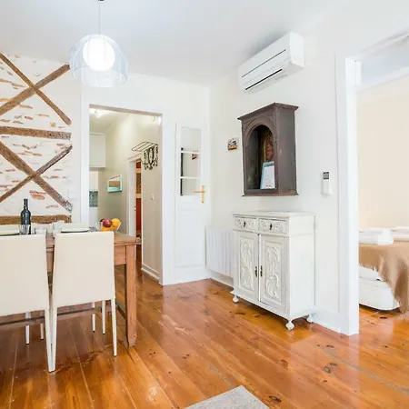 Sao Bento Authentic Apartment. Apartment *