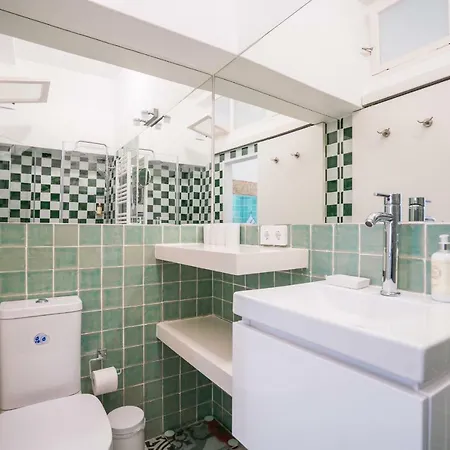 Sao Bento Authentic Apartment. Lisbon